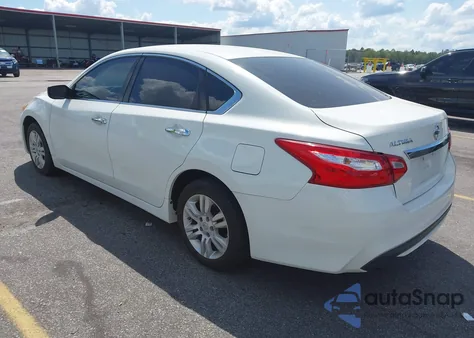 2016 Nissan Altima 2.5 S z USA, uszkodzony, nr VIN 1N4AL3AP7GC163512